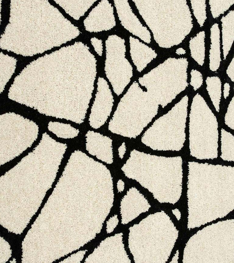 Abstract Black & White Rug – Modern Cracked Line Design | Hand-Tufted Wool Carpet