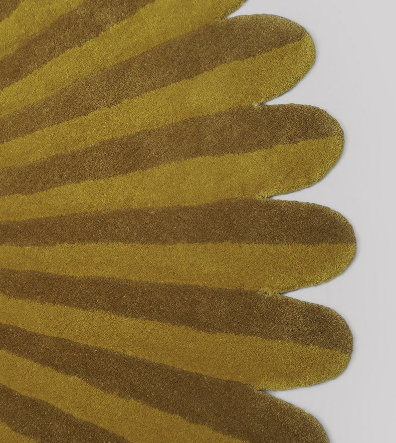 Sunburst Petal-Edge Round Rug – Hand-Tufted Mustard Yellow Wool Carpet