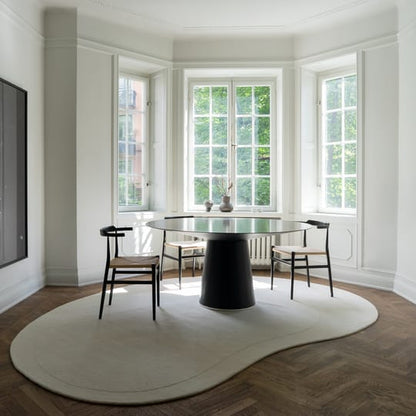 Custom Hand-Tufted Bean Shaped White Wool Rug – Minimalist Modern Accent