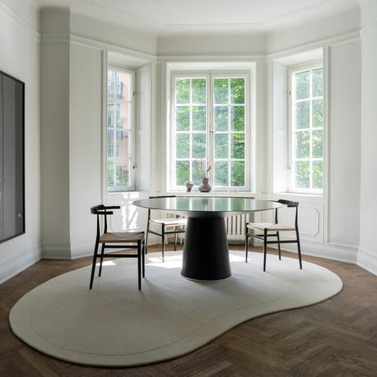 Custom Hand-Tufted Bean Shaped White Wool Rug – Minimalist Modern Accent